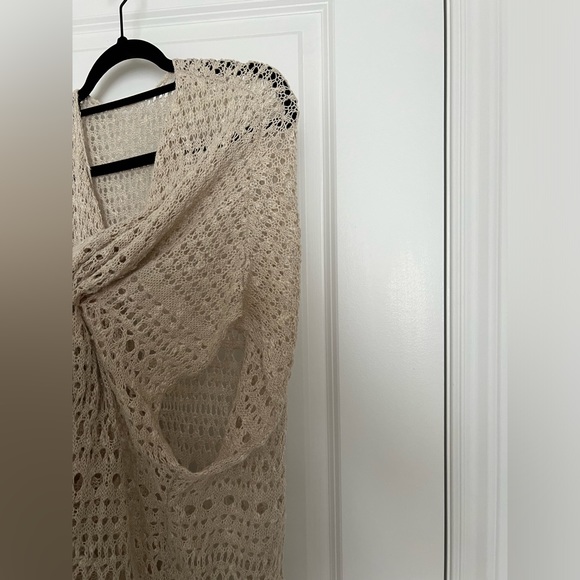 Long woven shawl, beige - Picture 4 of 4